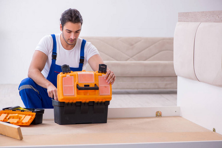 簸箕板軟件開發與素材應用